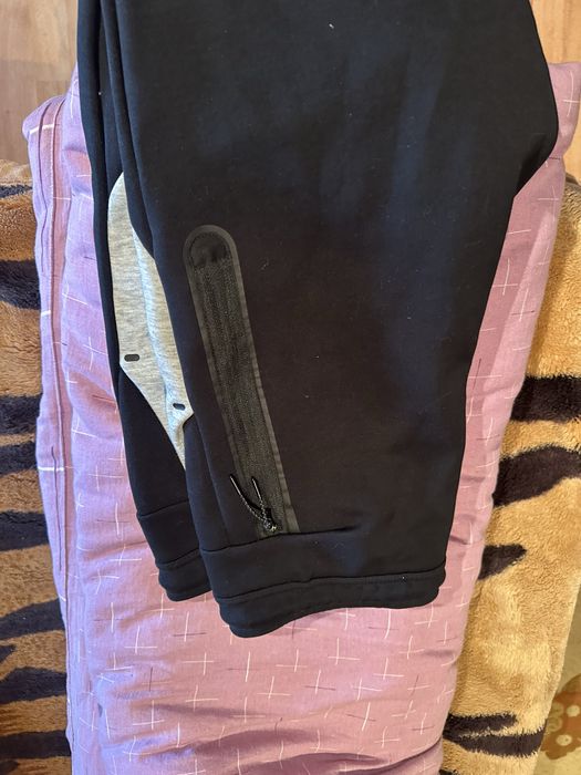 Pantaloni Originali Nike Tech