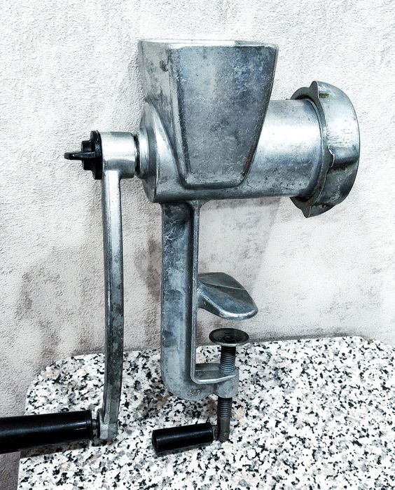 Продам Мясорубку