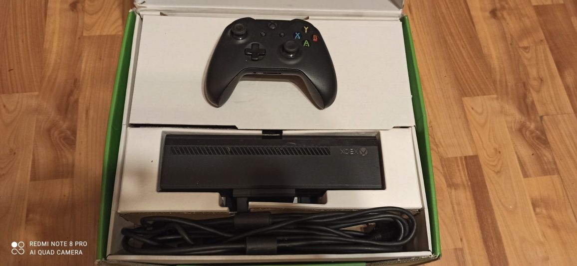 Xbox one 500 GB cu kinect la cutie