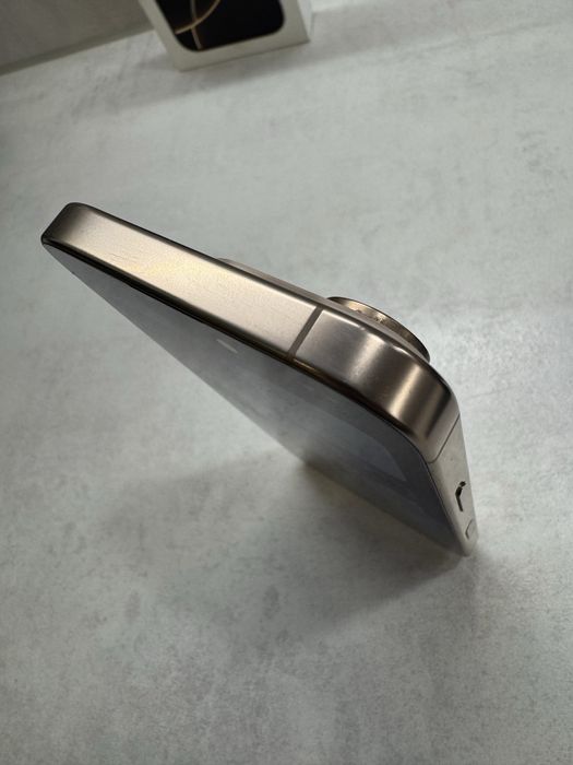 Като нов ! iPhone 16 Pro 256 Desert Titanium