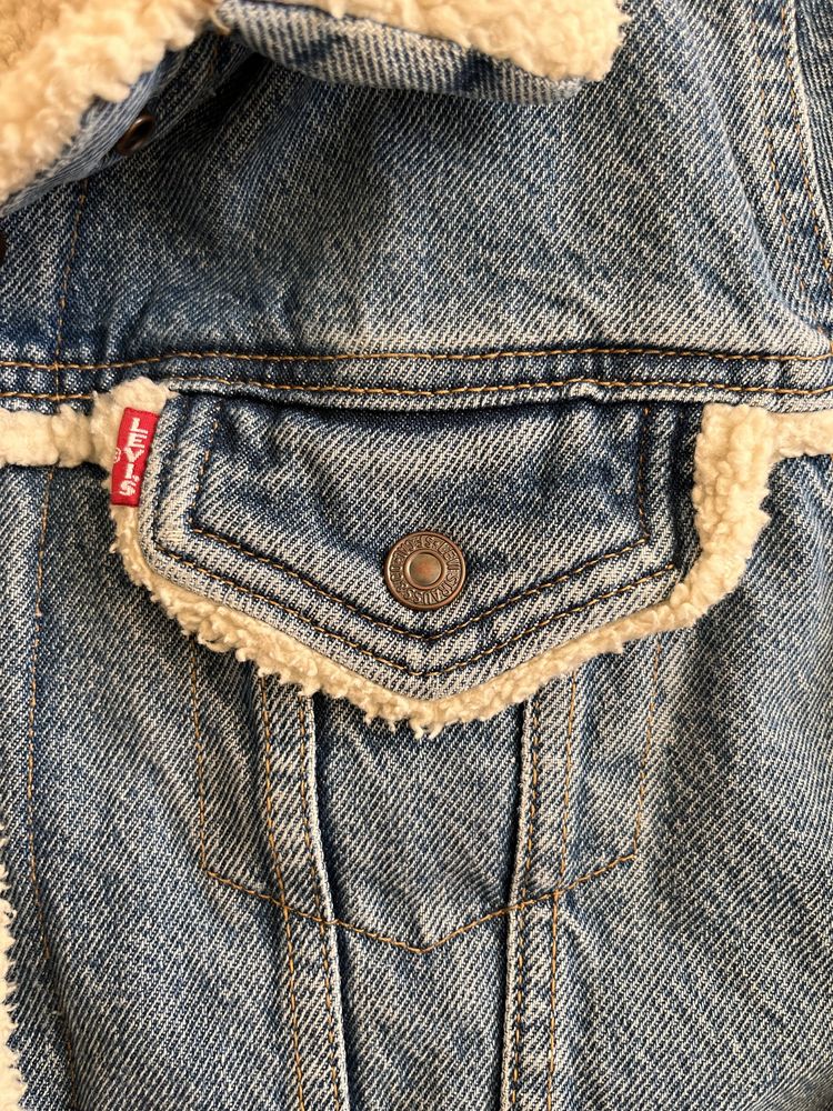Дънково яке Levi’s S размер