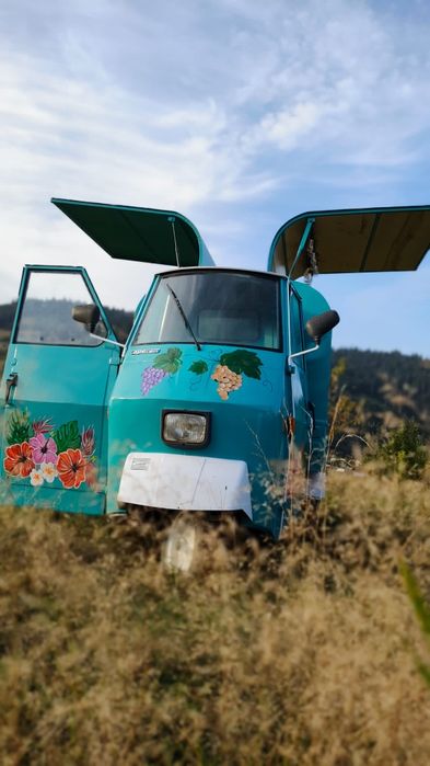 Vând Piaggio Ape Van