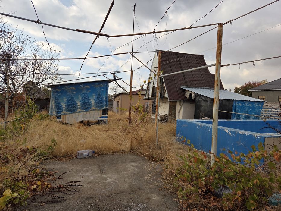 Дача БУШ ЧКАЛОВЧИ  5 сотих сотилади.  Rano Eko village ёнида. Срочно