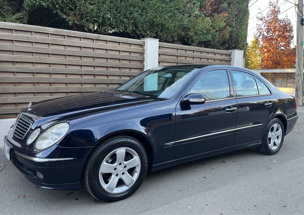 • Mercedes-benz E 220 • Avantgarde •