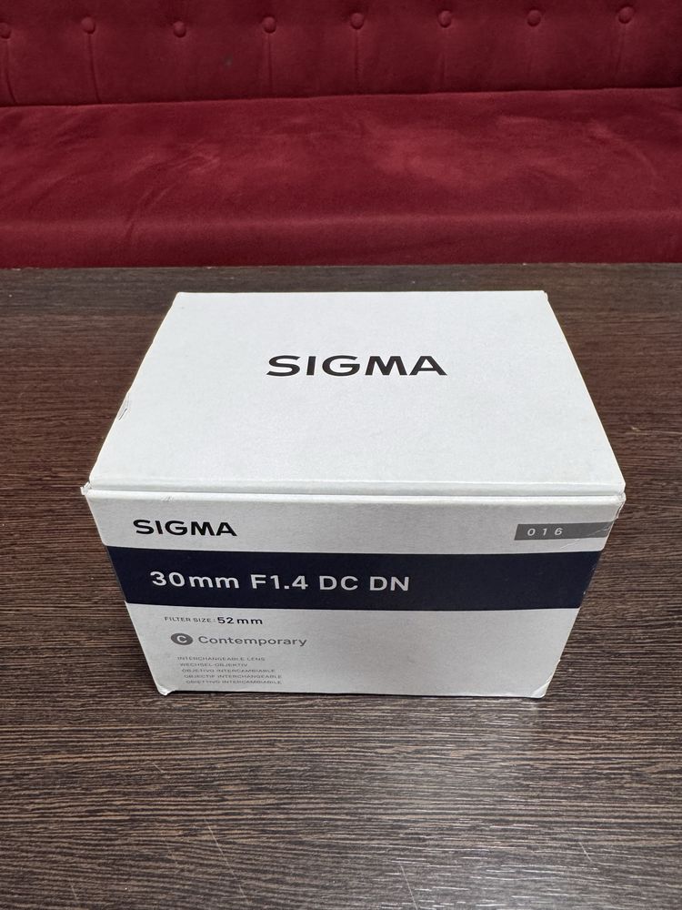 Объектив Sigma 30 мм