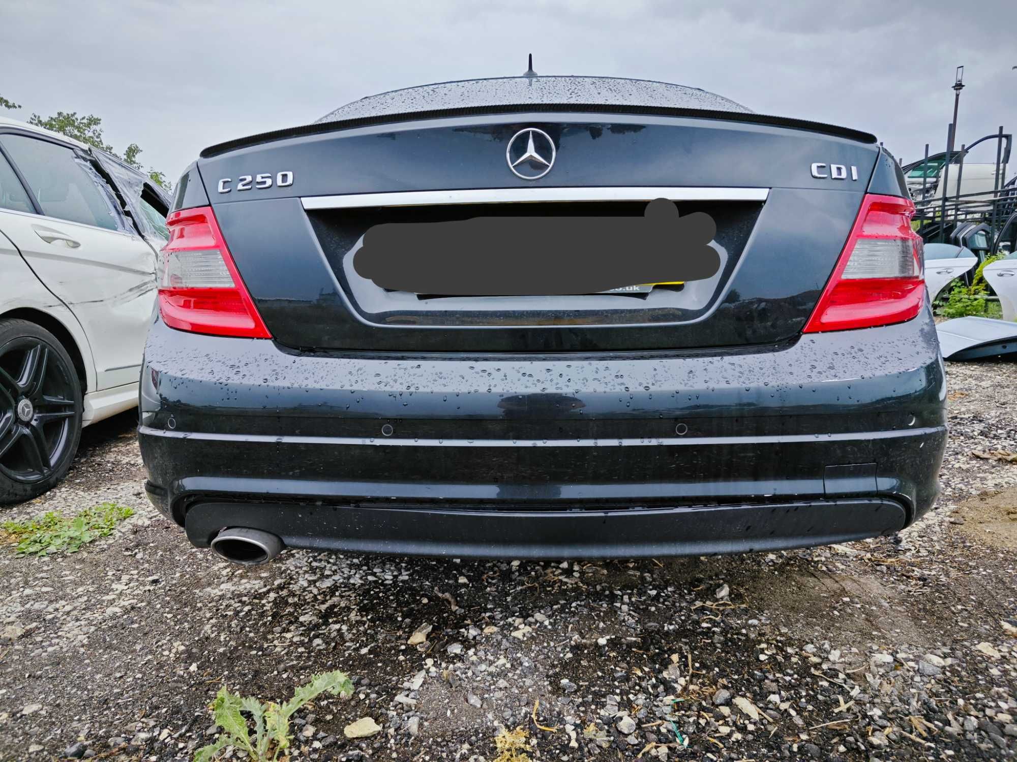 На части Mercedes W204 Кожа Голяма Навигация AMG Мерцедес АМГ ОМ651