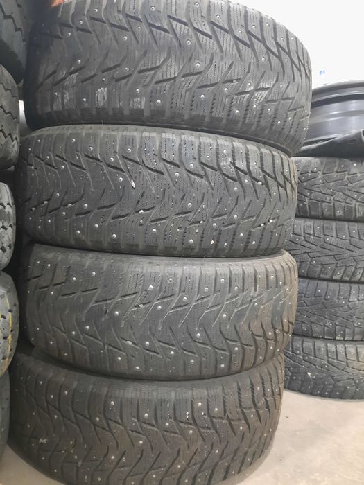 Продам автошины 215/55/17