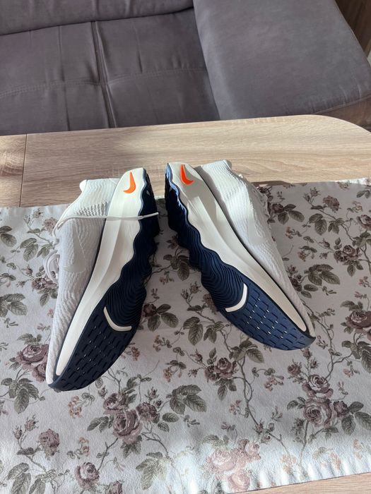 Продавам чисто нови маратонки Найк 44.5