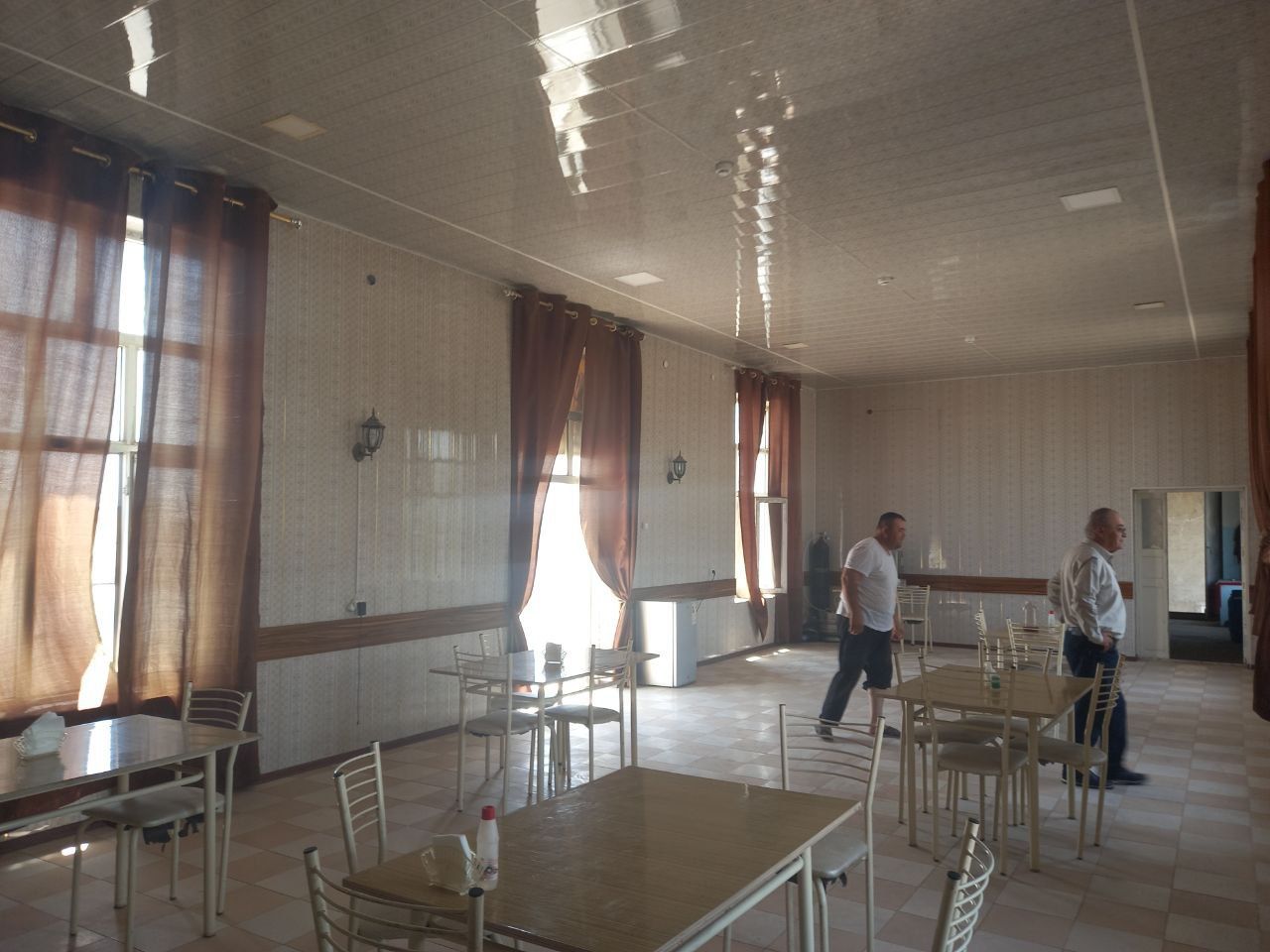 Кизилтепа шахрида бизнес комплкс(ишлаб чикариш учун база, кафе, магази