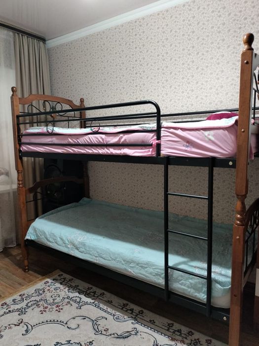 Детский двухярусный кровать в отличном состояние