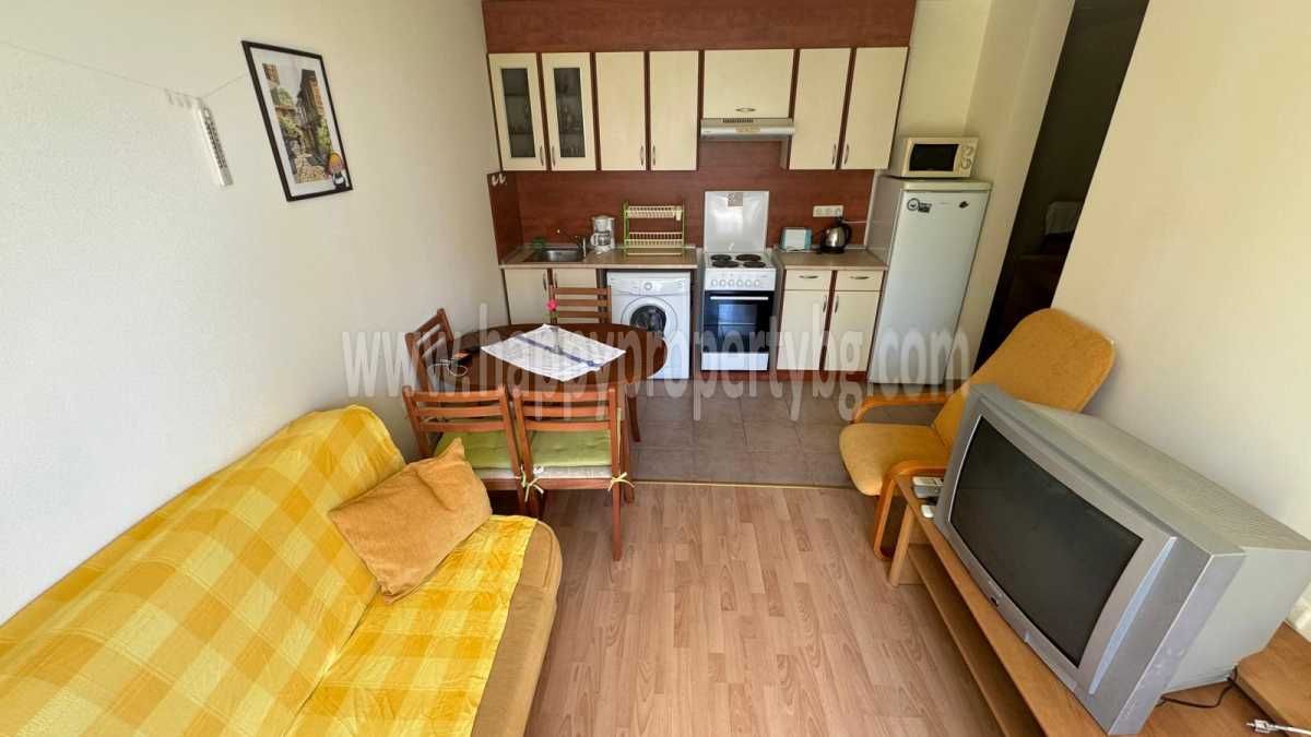 Продава се Двустаен апартамент в Свети Влас - 74 кв.м за 933 €/кв.м - Снимка #2