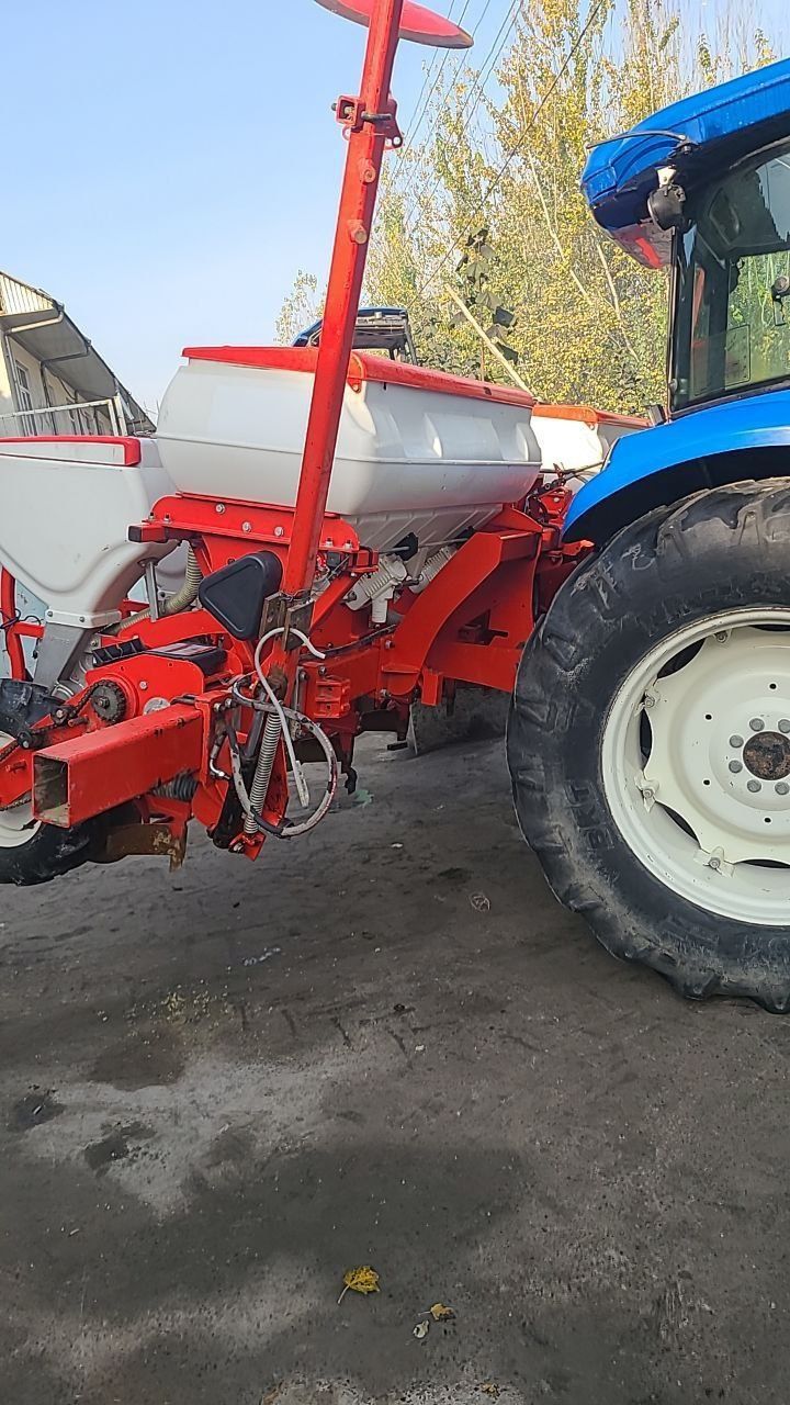 Agromaster planter d6 selka sotiladi