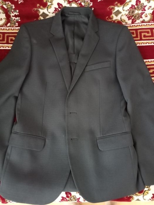 Ерлер кастюмдер бар ,р-46,48,