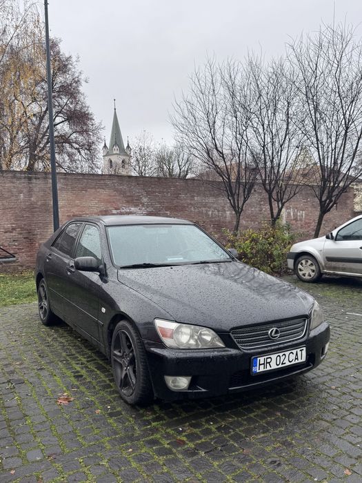 De vânzare Lexus IS200