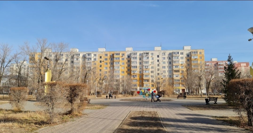 Продам 3 комн квартиру 5 мкр 12 дом