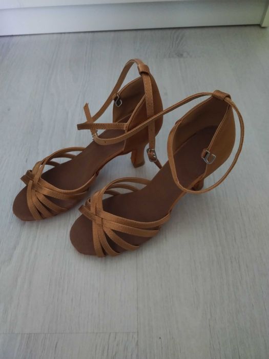 Sandale de dans sportiv