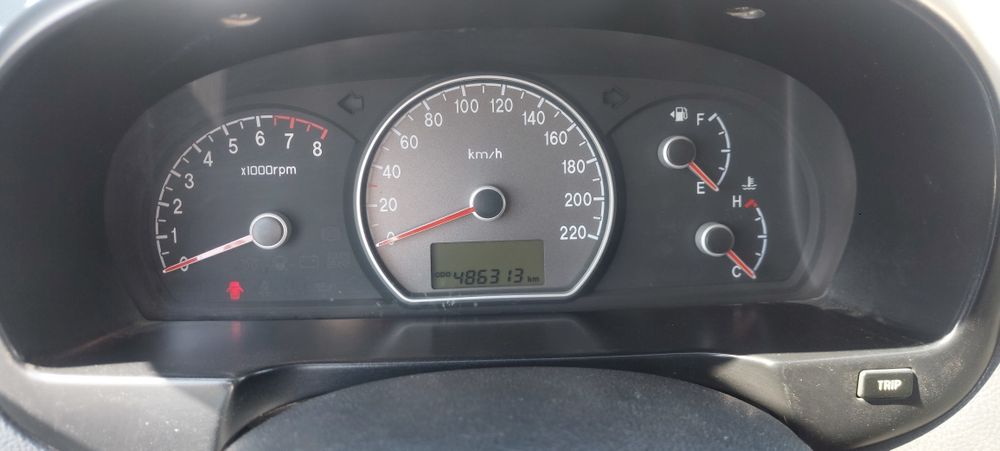 Hyundai Avante 1.6 Sotiladi