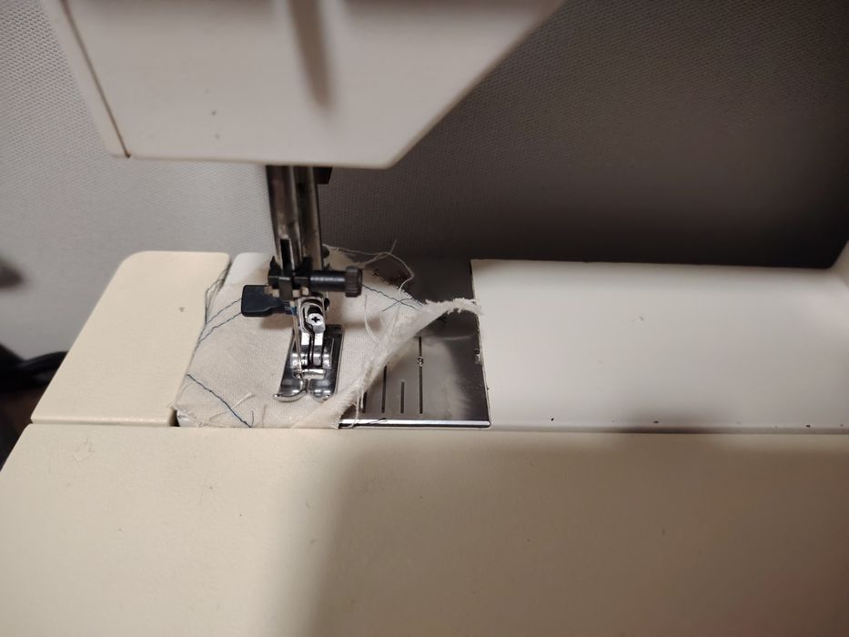 Masina de cusut pfaff  electric