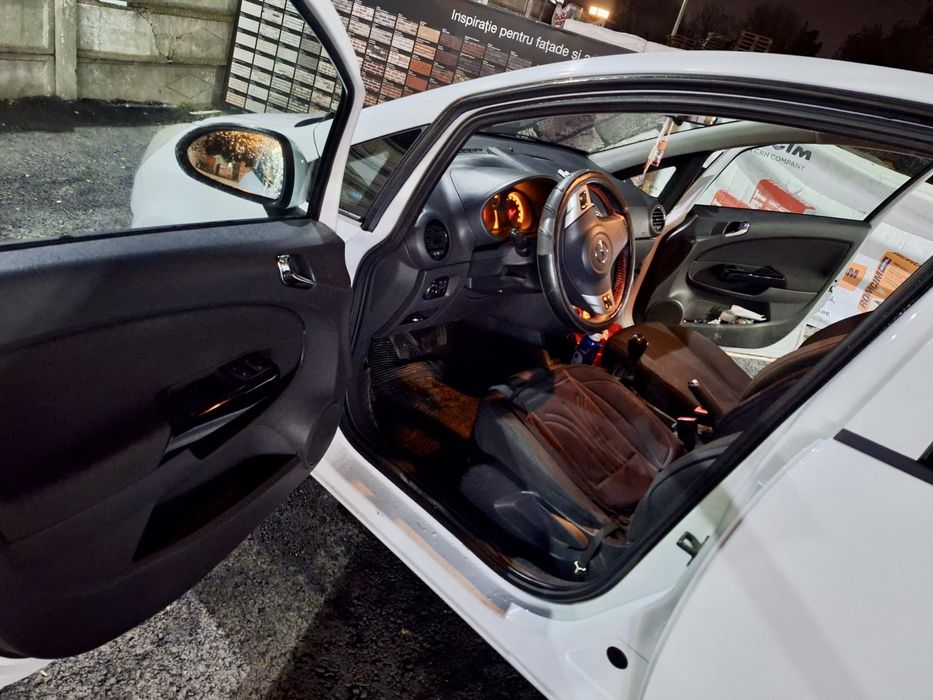 Opel Corsa D 2013 stare buna