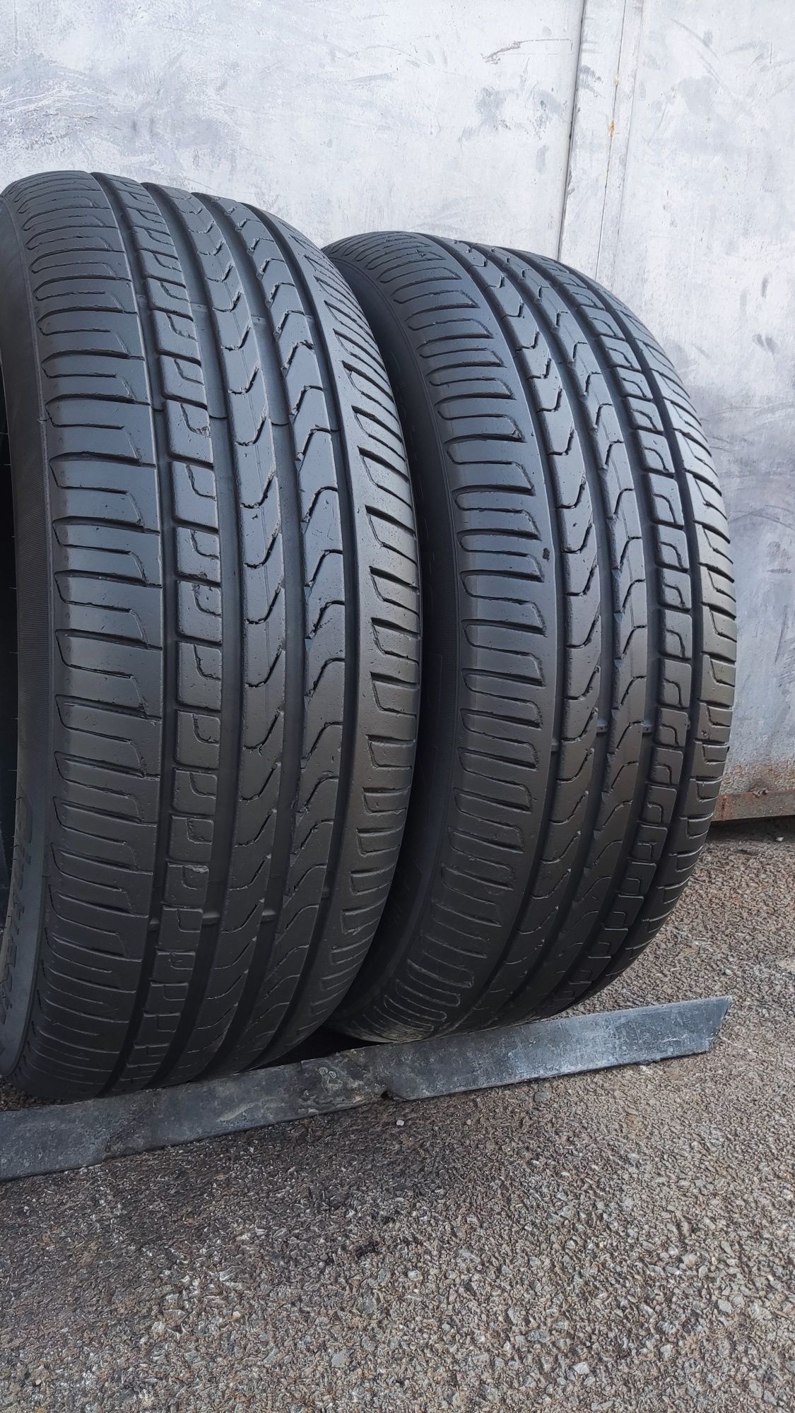 2бр. летни гуми 225/55/17 Pirelli Cinturato P7, MO
dot22
7.4mm
Добро с