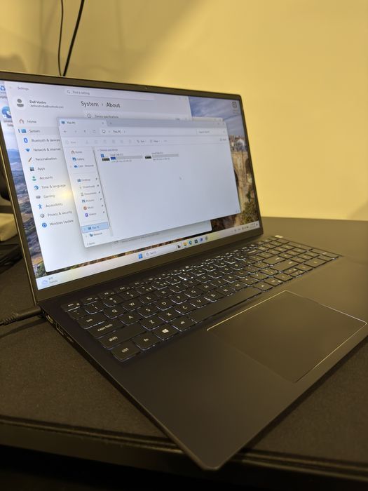 Dell Vostro 5415 - 16GB RAM, 1TB SSD, AMD Ryzen 7 5700U, Windows 11PRO