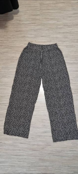 9 различни панталона М размер