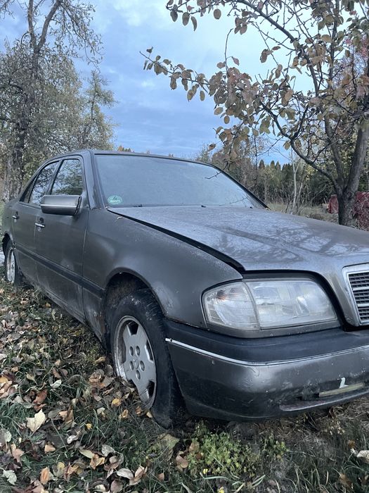 Dezmembrez mercedes