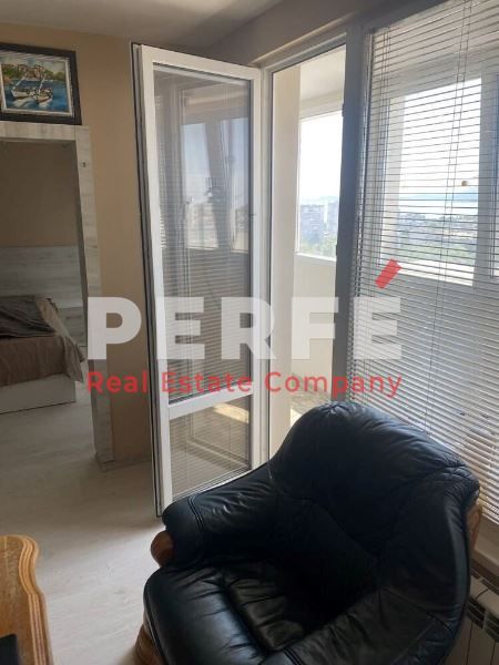 Продава се Тристаен апартамент в Бургас, Лазур - 88 кв.м за 1682 €/кв.м - Снимка #5