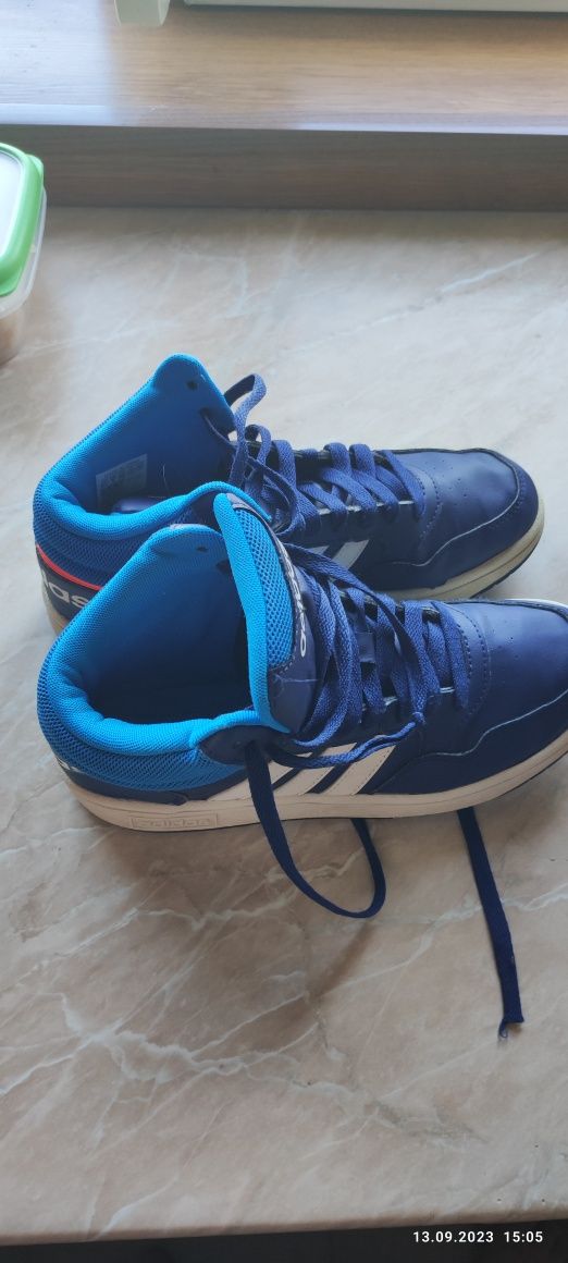 Кецове Adidas Hoops mid 3