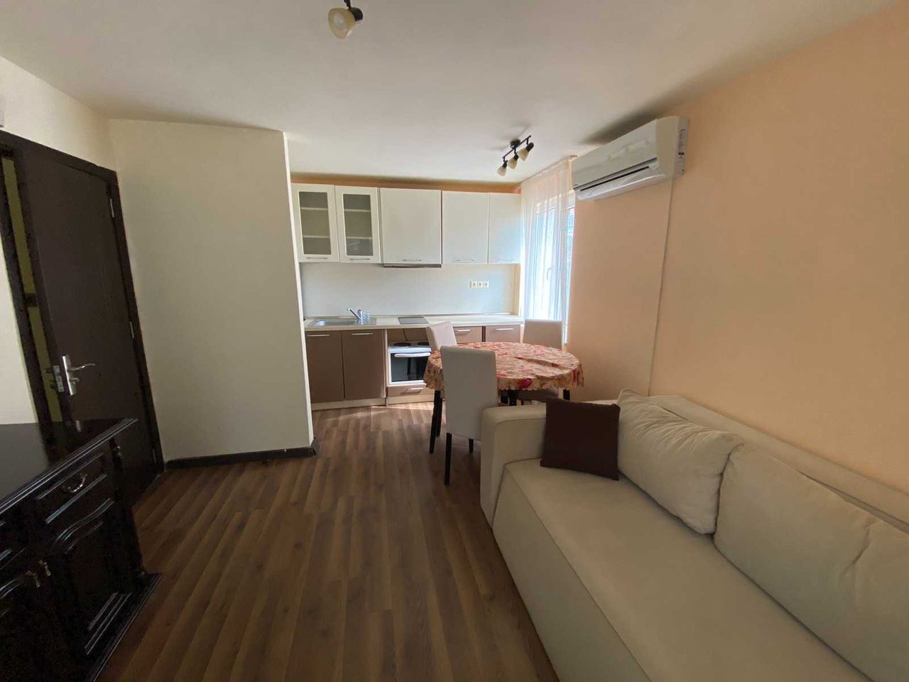 Дава се под наем Етаж от къща в Варна, м-т Евксиноград - 70 кв.м за 490 € - Снимка #11