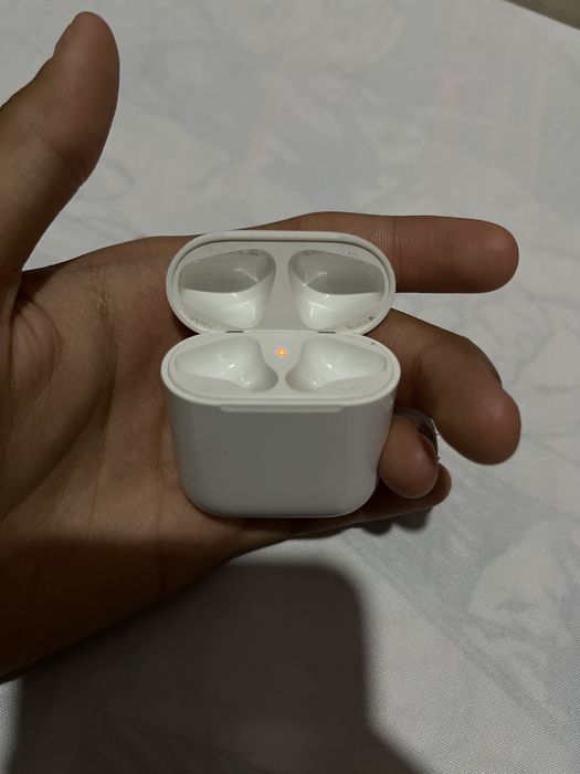 AirPods 2 кейс оригинал