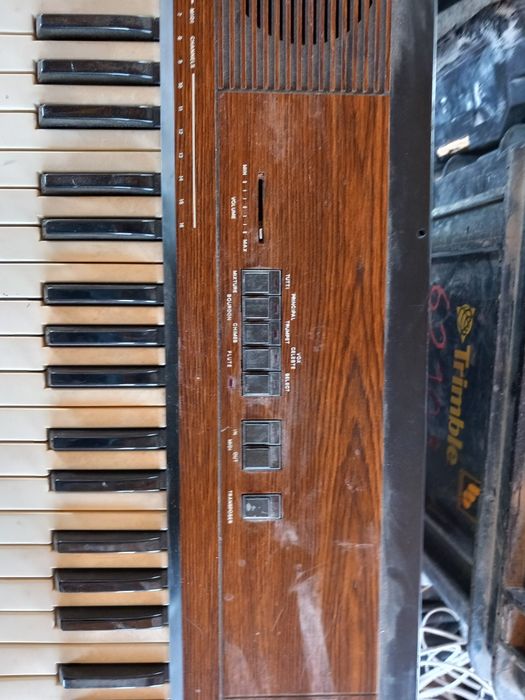 Organ VISCOUNT CANTORUM fără o clapa