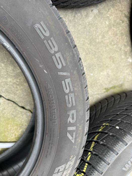 Cauciucuri de iarna 235/55r17