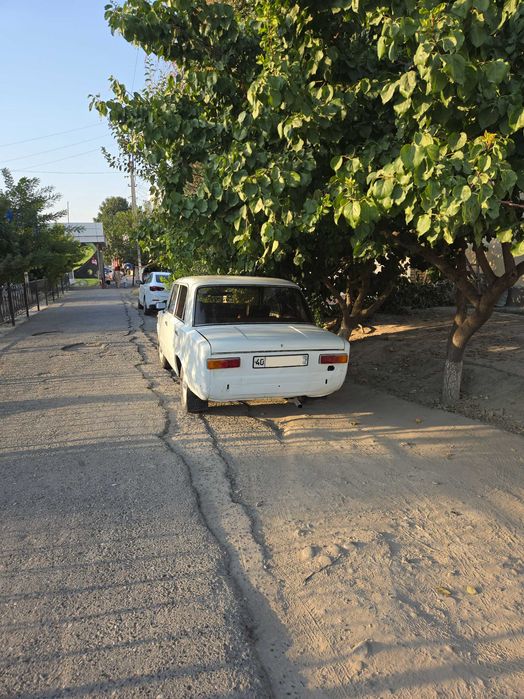 Vaz 2101/1978 sotiladi