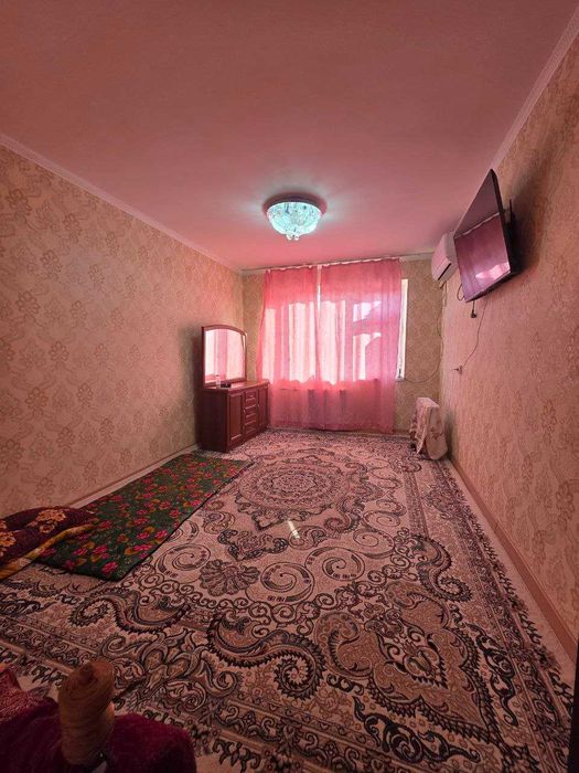 Продаётся 2х комн квартира на 4 этаже Ор-р Овир Университет