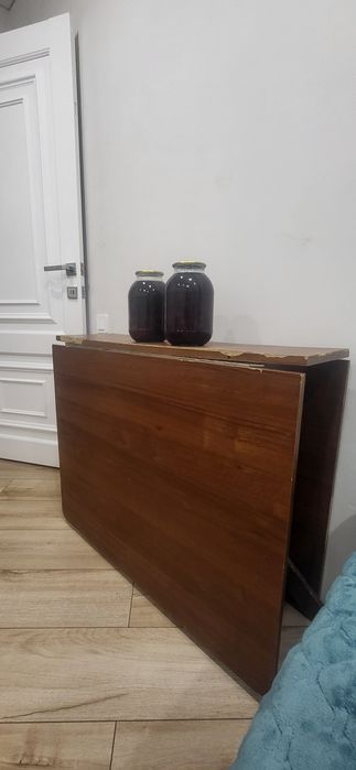 Стол раскладной надо затянуть отдам бесплатно