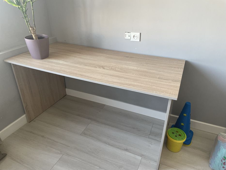 Продаю компьтерный стол