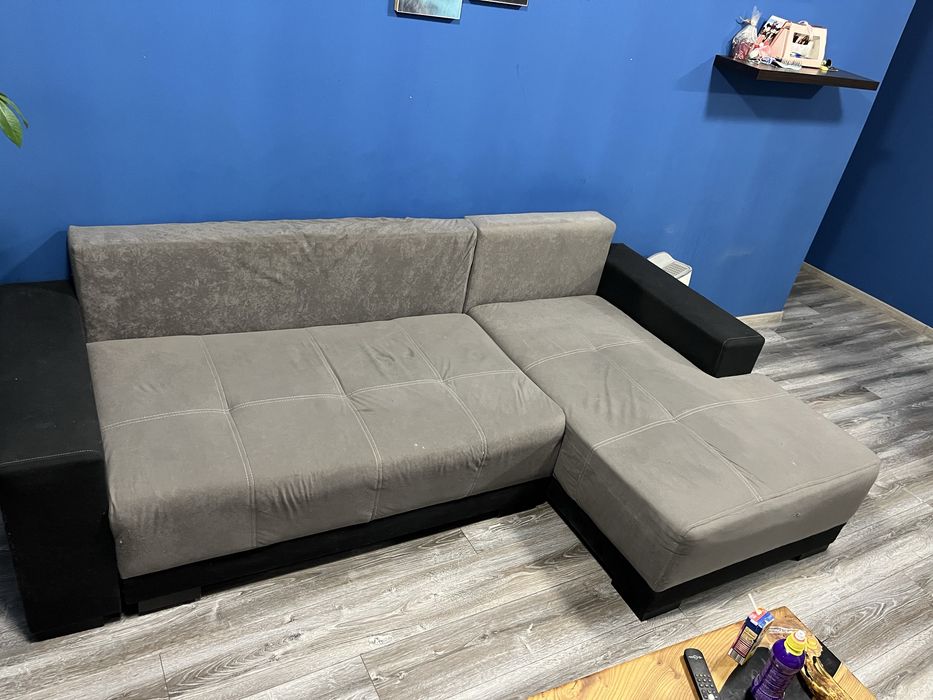 Продавам диван !!