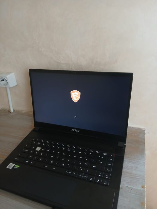 Laptop MSI GS66 stealth ( gaming și nu numai)