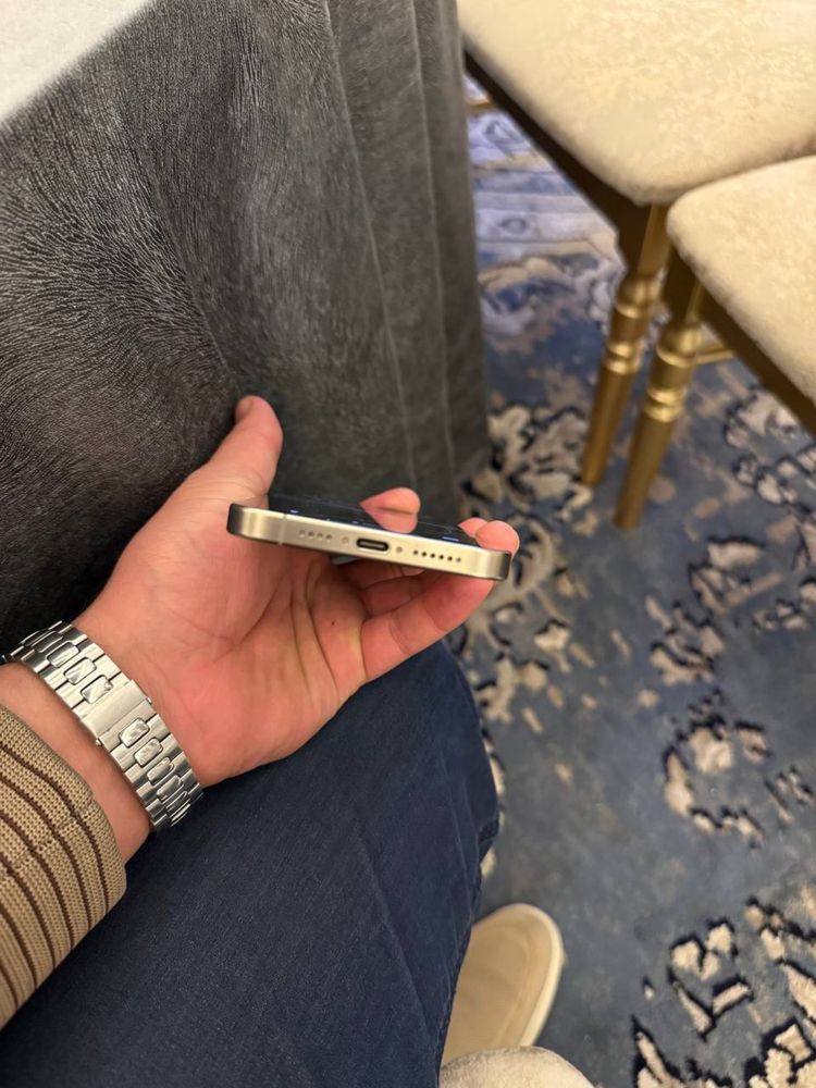 Iphone 15 pro max holati ideal LL/A 256 emkost 93