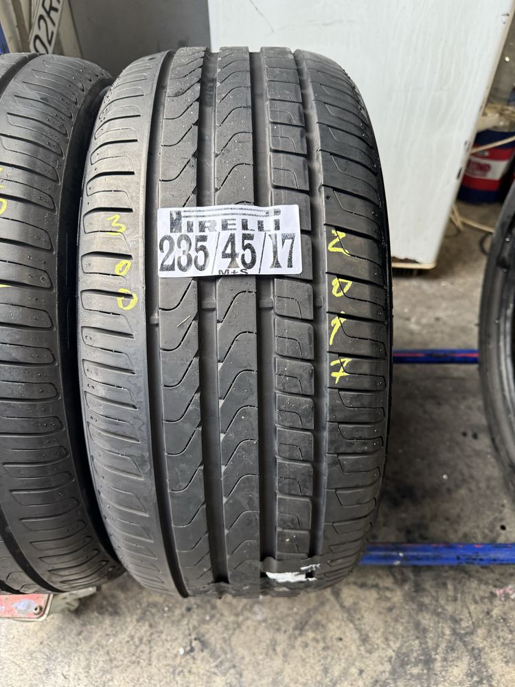 235/45/17 Pirelli