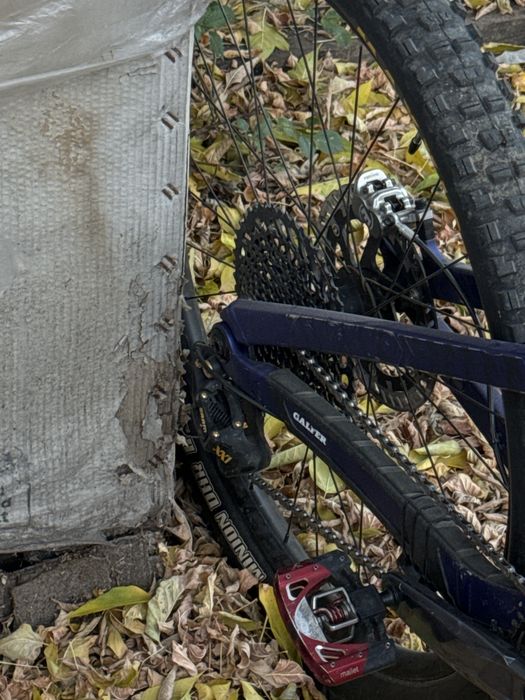 VAND/SCHIMB Trek slash 8 2023