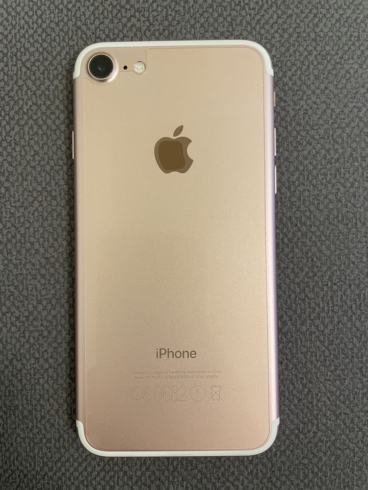 Продам IPhone 7, 128 gb. Rose Gold