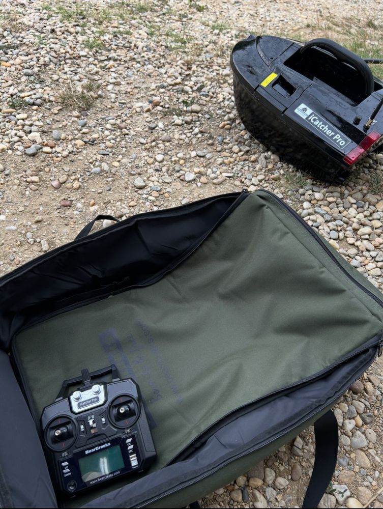 Navomodel plantat BearCreeks cu GPS autopilot si Sonar