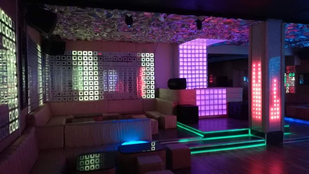 Club capele bar lumini cort drapaj sala evenimente led rgb decoratiuni