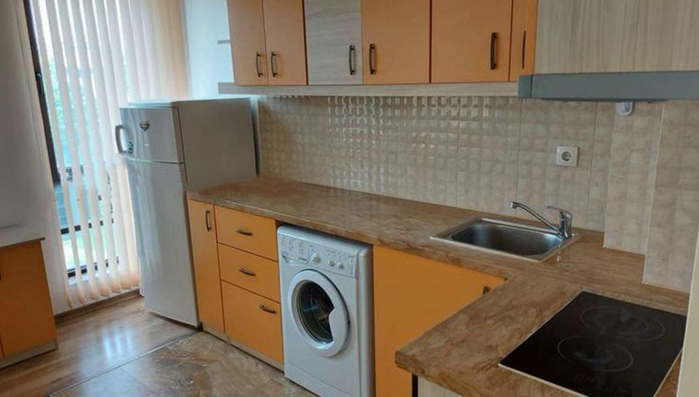 Дава се под наем Едностаен апартамент в Пловдив, Южен - 40 кв.м за 270 € - Снимка #1