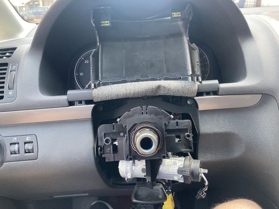 Reparatii Contacte auto blocate Volkswagen Audi Skoda Seat Nissan Ford