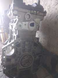 Двигатель на Киа сорента  G4KE