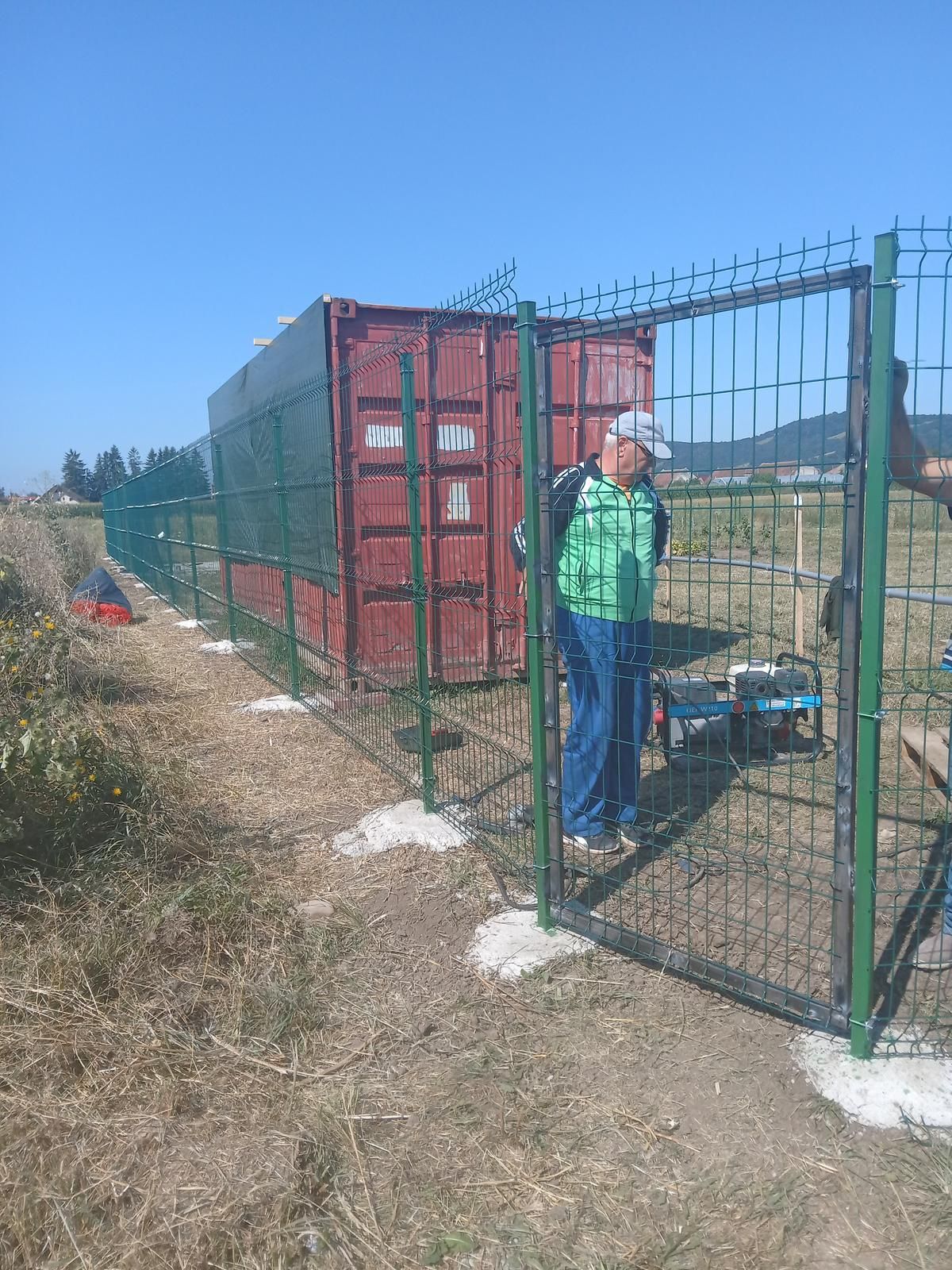 Executam garduri din plasa bordurata șipcă metalica tabla cutata bca