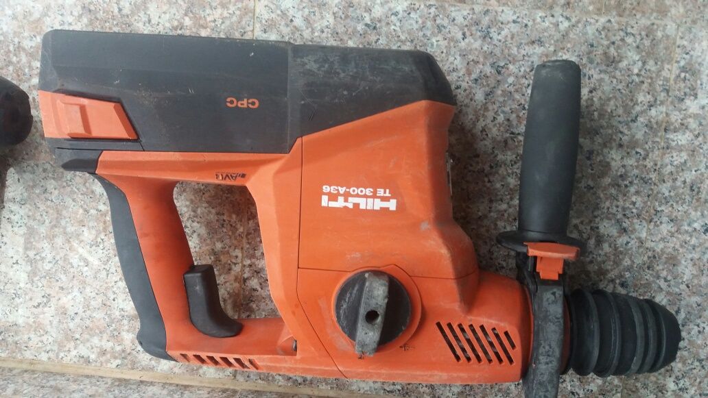 Hilti set demolator, rotopercutor pe acumulatori